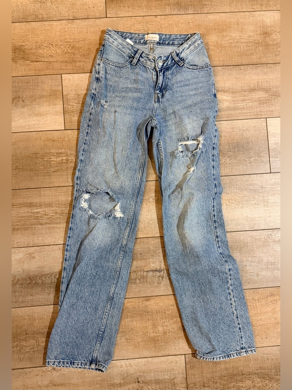 Pacsun 90s Boyfriend Distressed Women’s Jeans - Light Blue Size 25